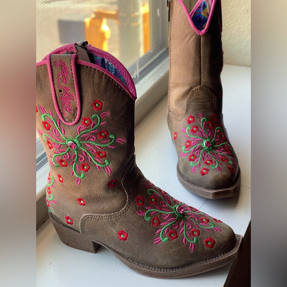 6T girl boots Blazin Roxx